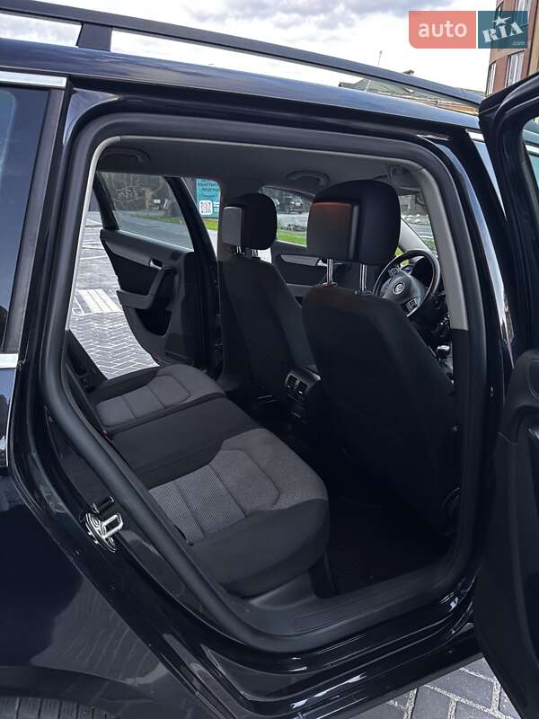 Універсал Volkswagen Passat 2012 в Івано-Франківську