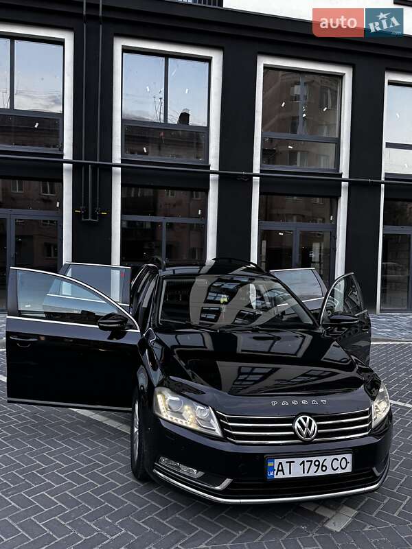 Універсал Volkswagen Passat 2012 в Івано-Франківську