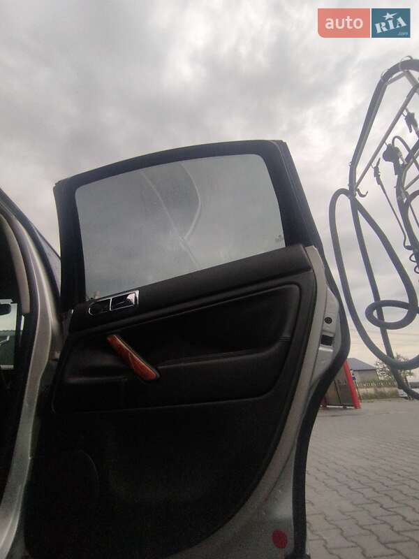 Седан Volkswagen Passat 2001 в Бориславі