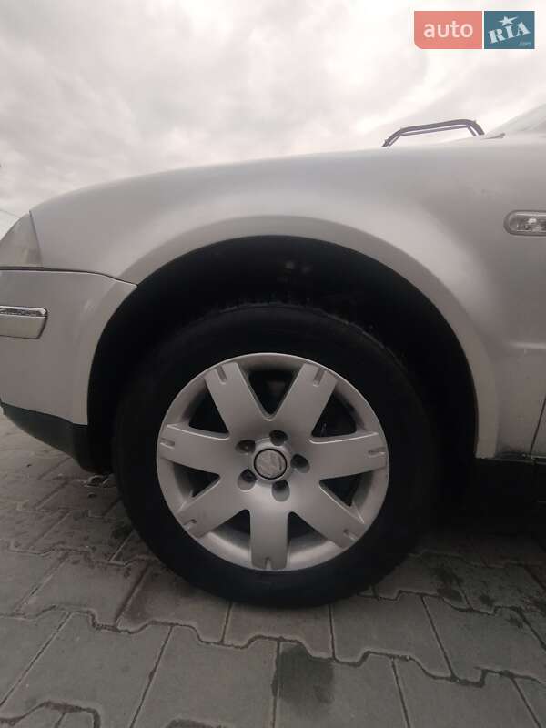 Седан Volkswagen Passat 2001 в Бориславі