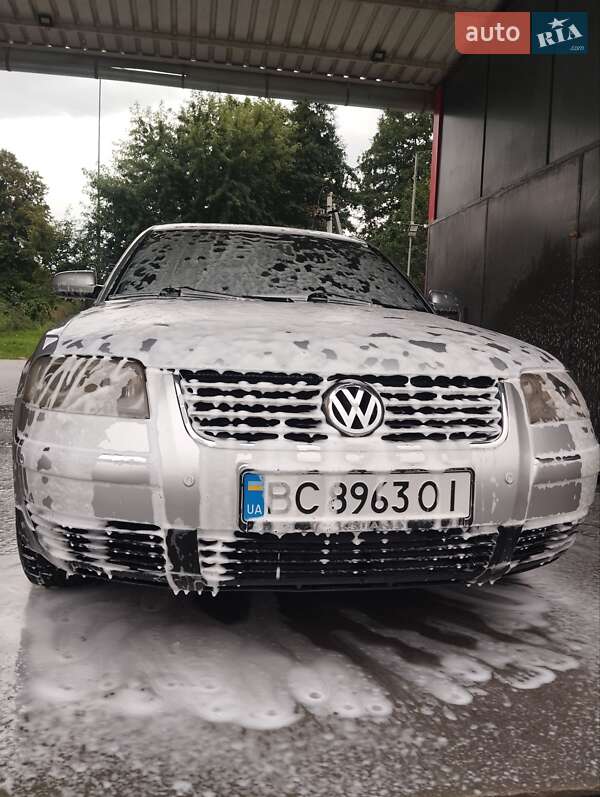Седан Volkswagen Passat 2001 в Бориславі