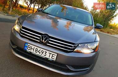 Седан Volkswagen Passat 2012 в Николаеве