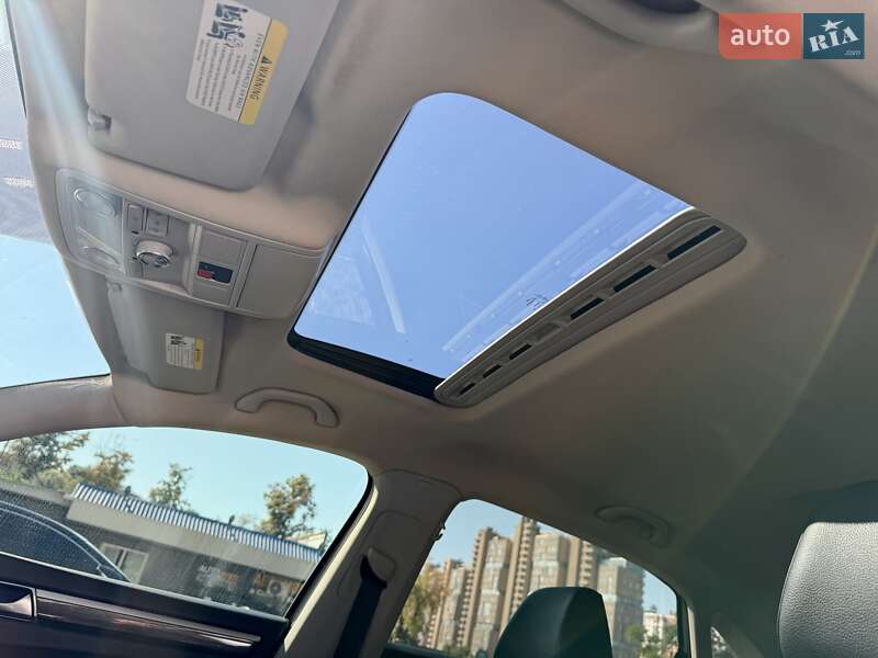 Седан Volkswagen Passat 2015 в Харькове