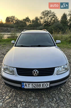 Универсал Volkswagen Passat 2000 в Калуше