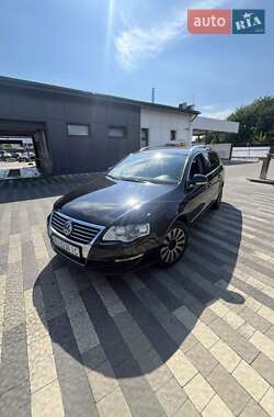 Універсал Volkswagen Passat 2009 в 