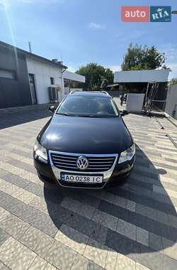Універсал Volkswagen Passat 2009 в 