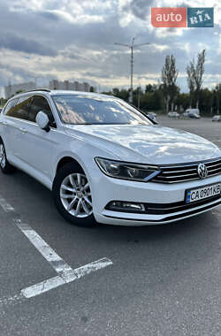 Універсал Volkswagen Passat 2016 в Києві