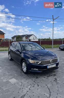 Універсал Volkswagen Passat 2015 в Хусті