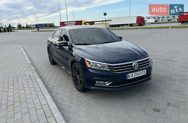 Седан Volkswagen Passat 2018 в Києві