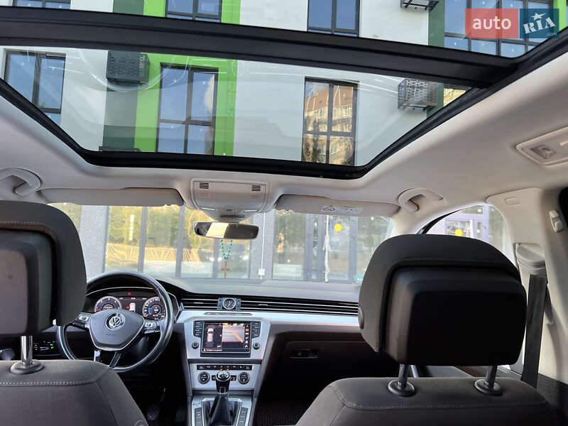 Универсал Volkswagen Passat 2015 в Киеве