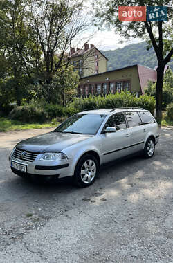 Универсал Volkswagen Passat 2002 в Делятине