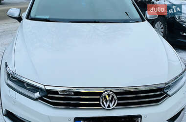 Универсал Volkswagen Passat 2017 в Умани