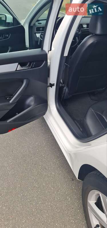 Седан Volkswagen Passat 2012 в Ирпене фото 7 Седан Volkswagen Passat 2012 в Ирпене