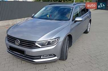 Универсал Volkswagen Passat 2017 в Львове