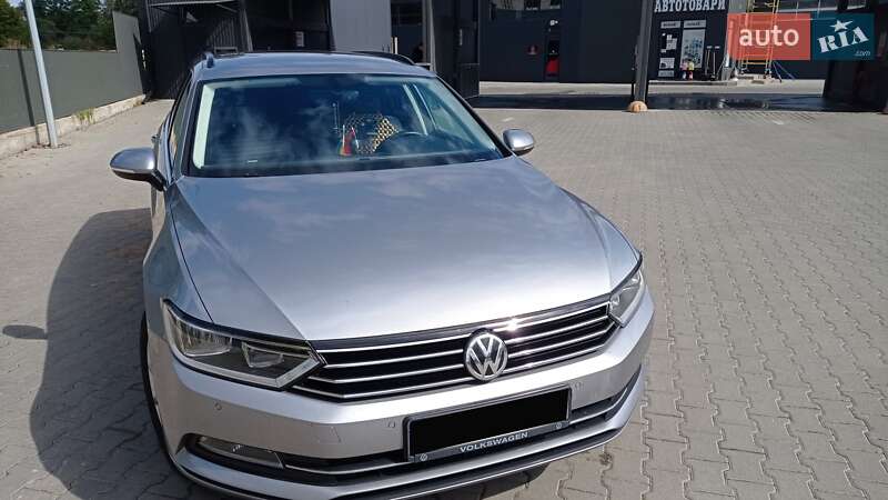 Універсал Volkswagen Passat 2017 в Львові