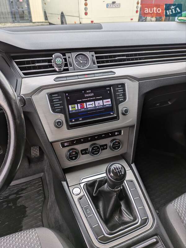 Универсал Volkswagen Passat 2016 в Львове