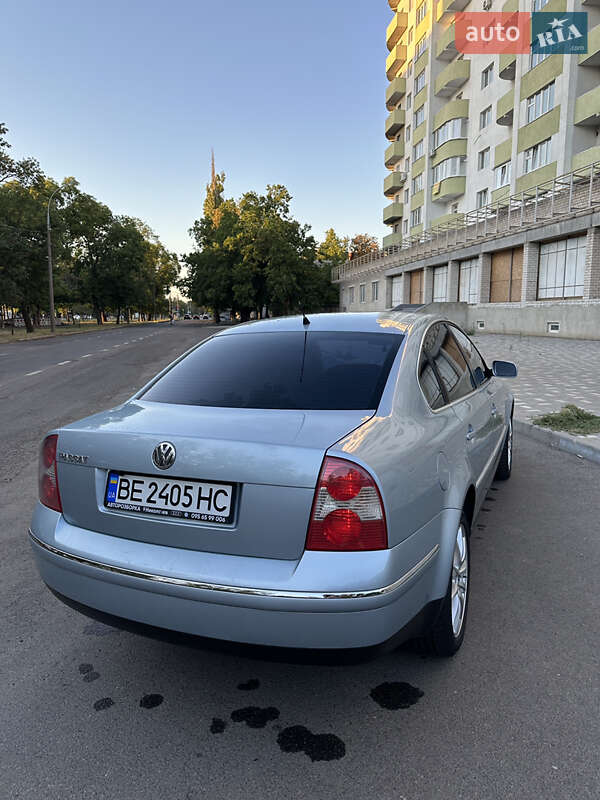 Седан Volkswagen Passat 2002 в Николаеве
