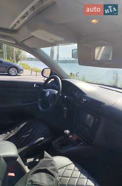 Универсал Volkswagen Passat 2004 в  фото 10 Универсал Volkswagen Passat 2004 в