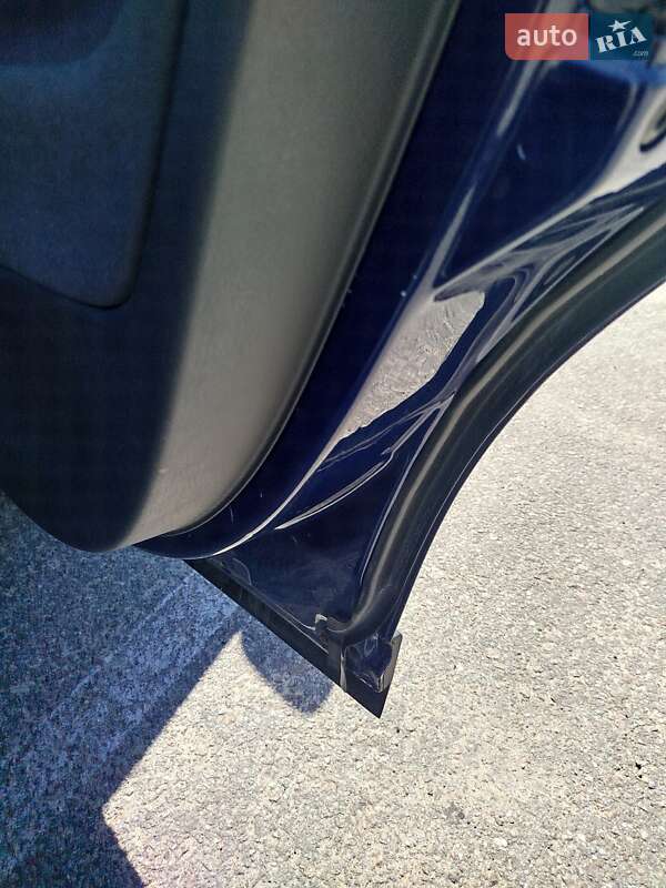 Універсал Volkswagen Passat 2004 в Овручі