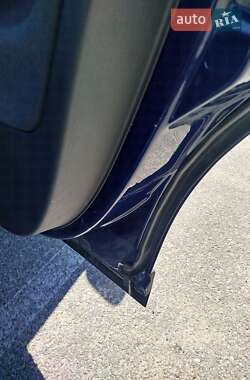 Универсал Volkswagen Passat 2004 в  фото 13 Универсал Volkswagen Passat 2004 в