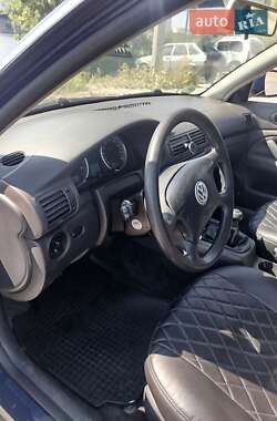 Универсал Volkswagen Passat 2004 в  фото 34 Универсал Volkswagen Passat 2004 в