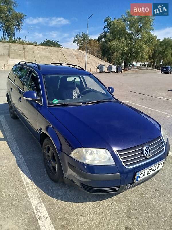 Універсал Volkswagen Passat 2004 в Овручі