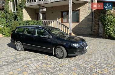 Універсал Volkswagen Passat 2010 в Харкові