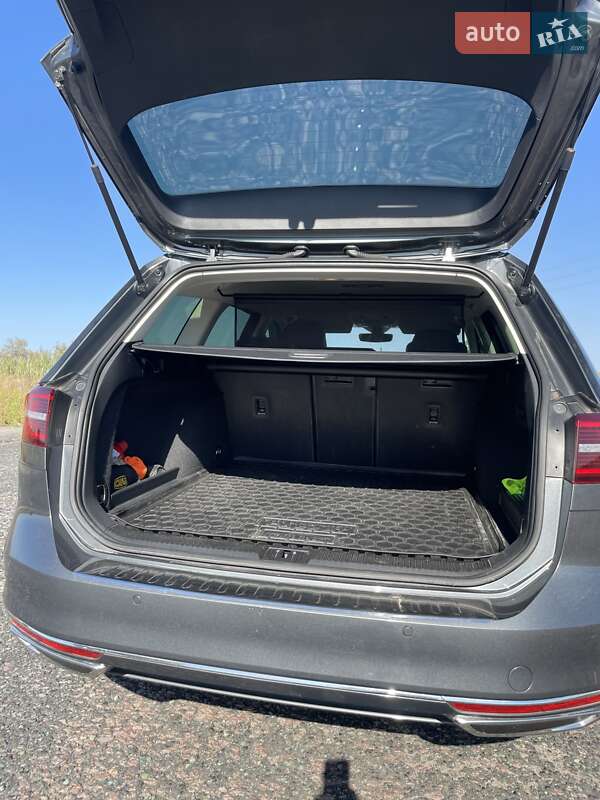 Универсал Volkswagen Passat 2016 в Покрове фото 6 Универсал Volkswagen Passat 2016 в Покрове