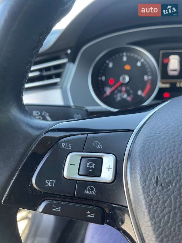 Универсал Volkswagen Passat 2016 в Покрове фото 12 Универсал Volkswagen Passat 2016 в Покрове