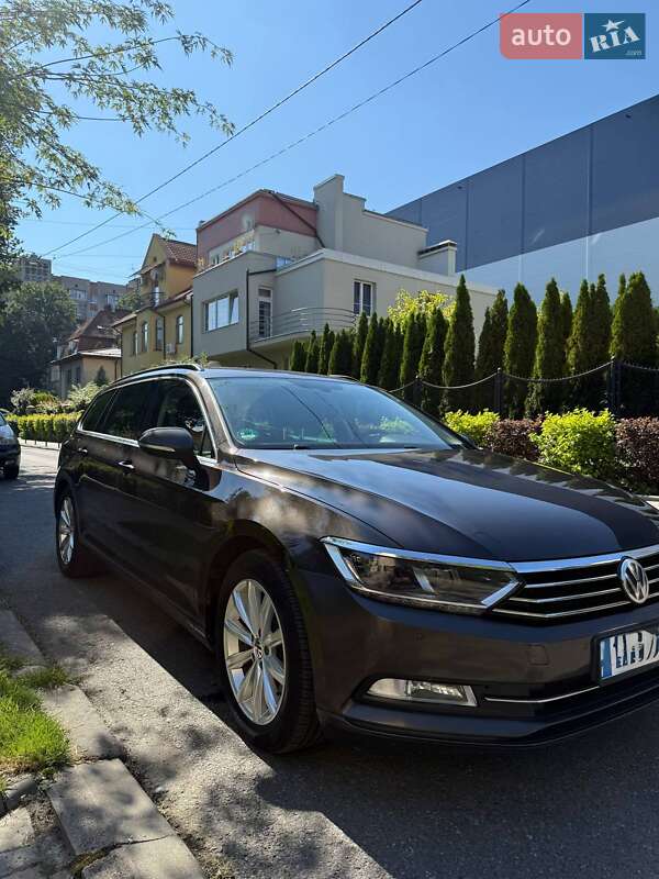 Универсал Volkswagen Passat 2015 в Львове