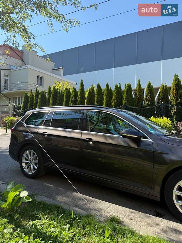 Универсал Volkswagen Passat 2015 в Львове