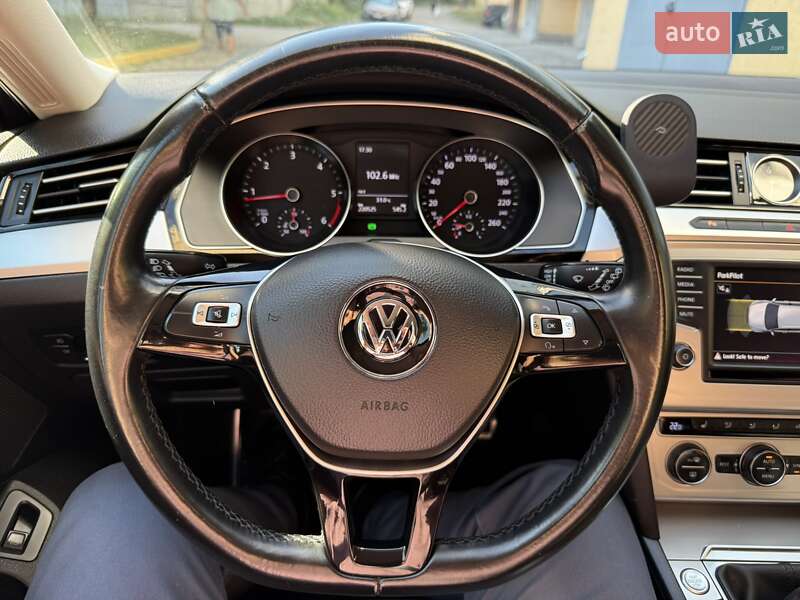 Універсал Volkswagen Passat 2014 в Івано-Франківську