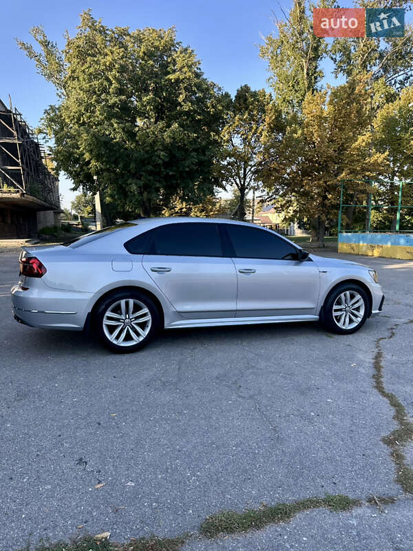 Седан Volkswagen Passat 2016 в Лозовой фото 13 Седан Volkswagen Passat 2016 в Лозовой
