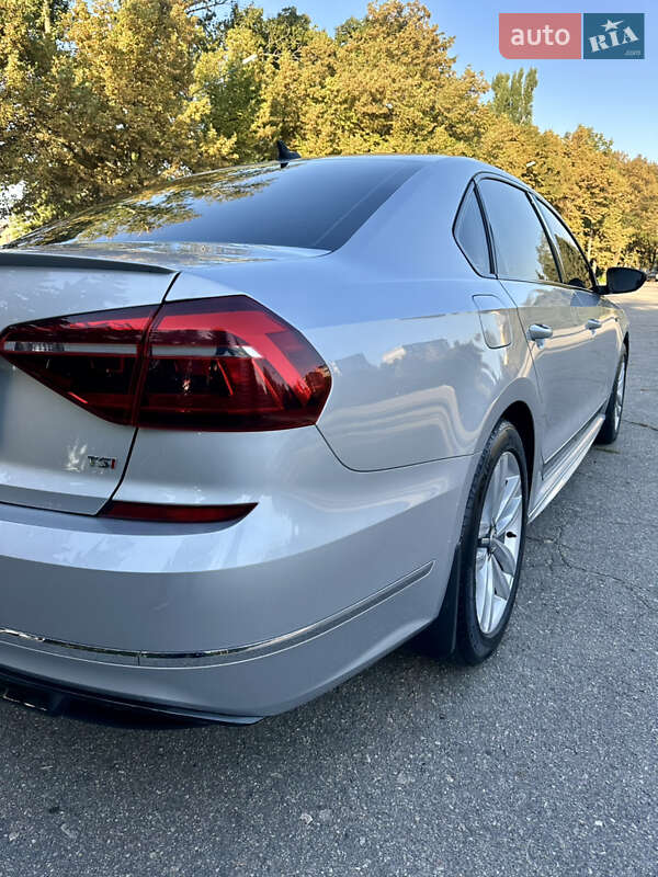 Седан Volkswagen Passat 2016 в Лозовой фото 19 Седан Volkswagen Passat 2016 в Лозовой
