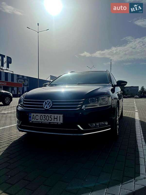 Универсал Volkswagen Passat 2012 в 