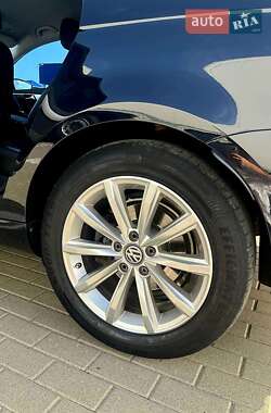 Универсал Volkswagen Passat 2012 в 