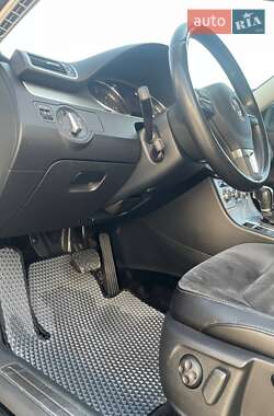 Универсал Volkswagen Passat 2012 в 