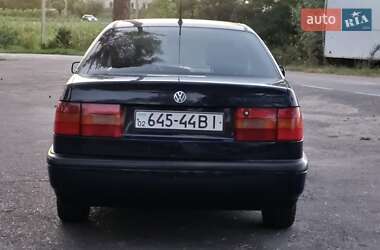 Седан Volkswagen Passat 1994 в 