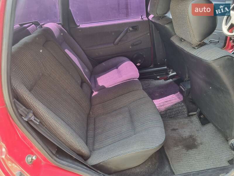 Универсал Volkswagen Passat 1992 в Умани