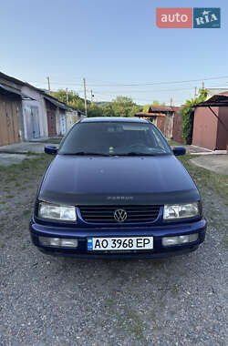 Седан Volkswagen Passat 1996 в Мукачево