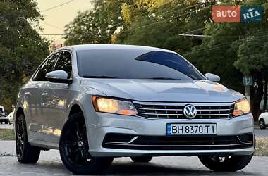 Седан Volkswagen Passat 2016 в Одесі