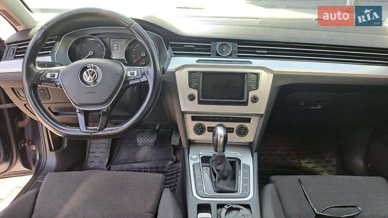 Универсал Volkswagen Passat 2015 в Львове