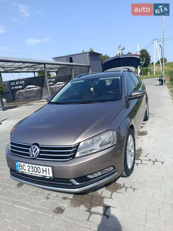 Универсал Volkswagen Passat 2011 в Львове