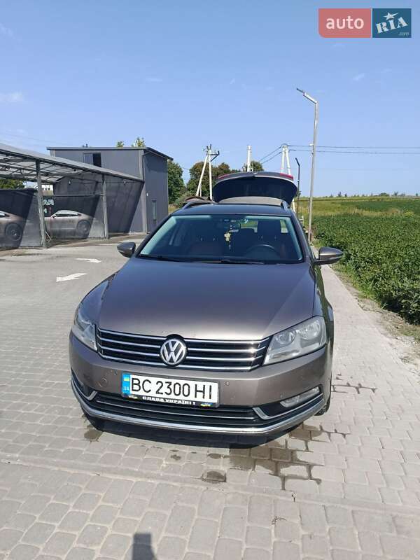 Универсал Volkswagen Passat 2011 в Львове