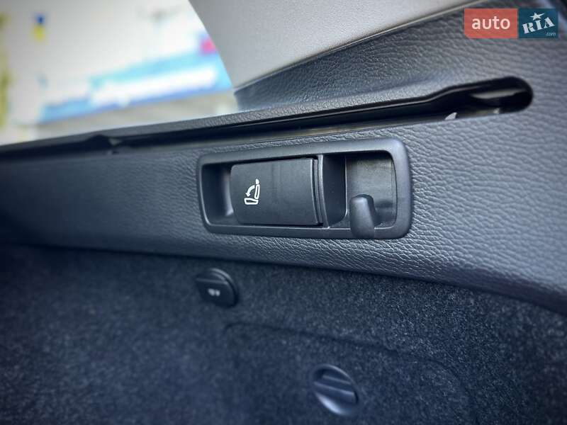 Универсал Volkswagen Passat 2011 в Сумах