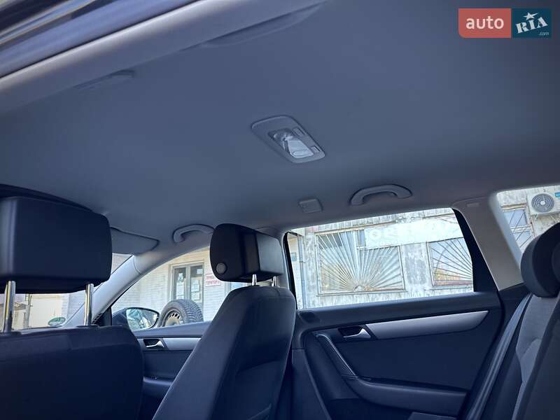 Универсал Volkswagen Passat 2011 в Сумах