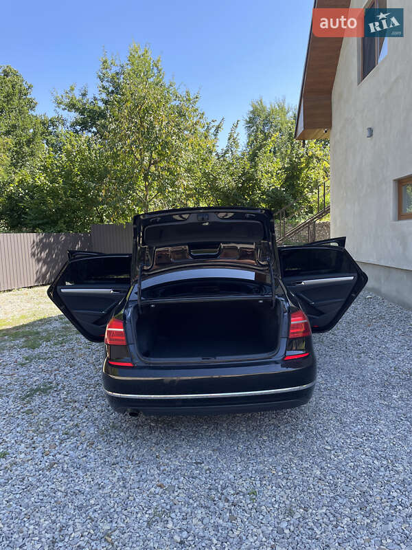 Седан Volkswagen Passat 2016 в Черновцах