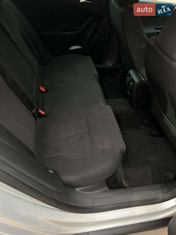 Универсал Volkswagen Passat 2009 в Луцке