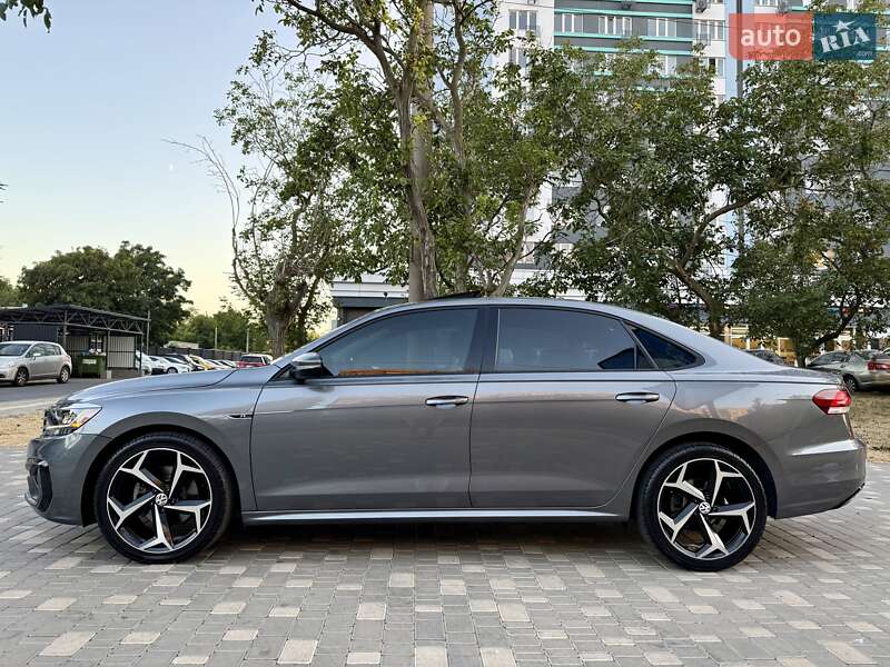 Седан Volkswagen Passat 2020 в Одессе