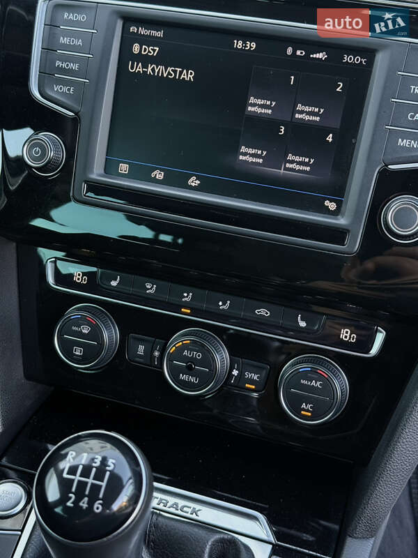 Универсал Volkswagen Passat 2017 в Житомире фото 50 Универсал Volkswagen Passat 2017 в Житомире